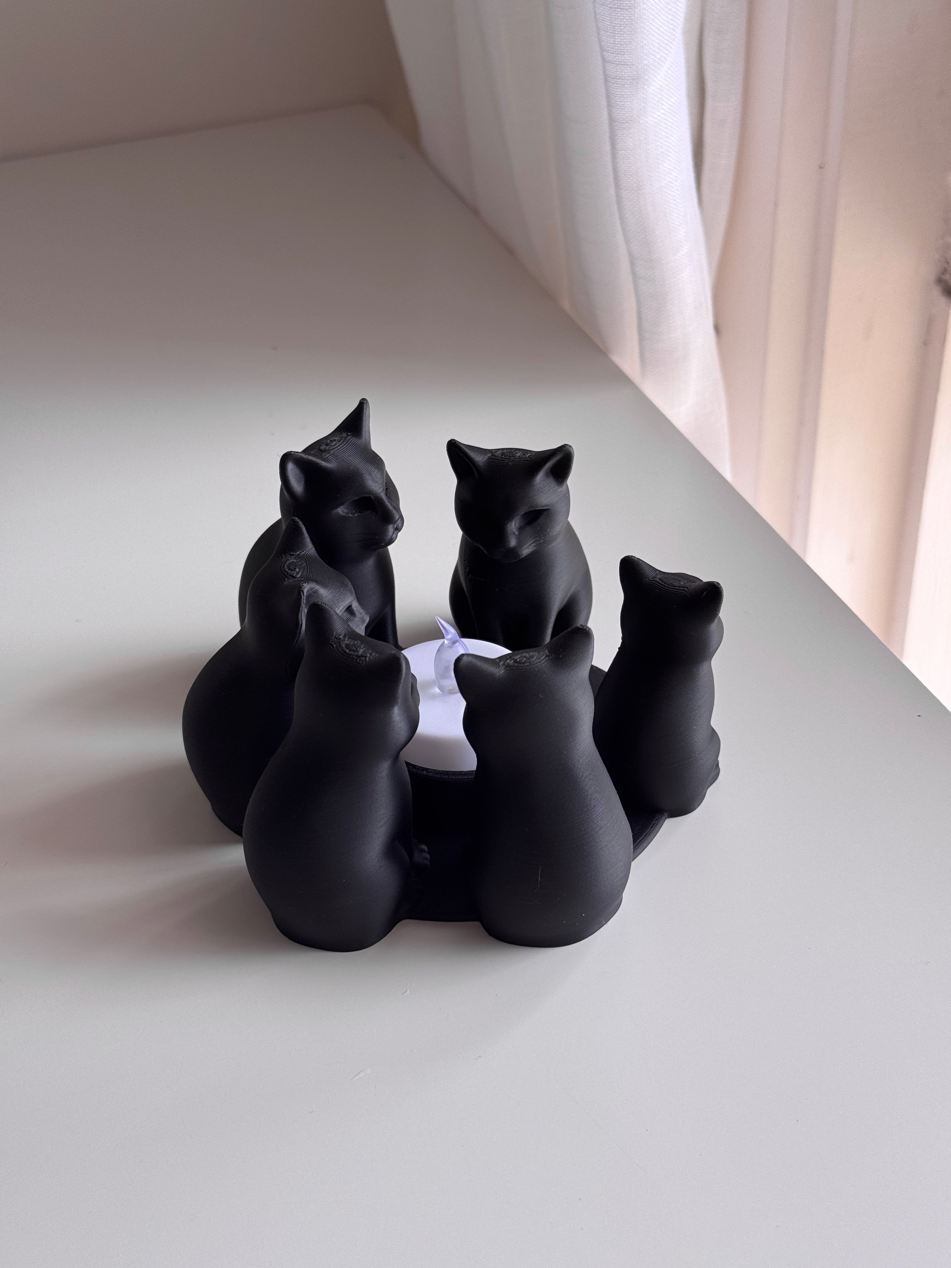 Huddling Cats Tea Lights