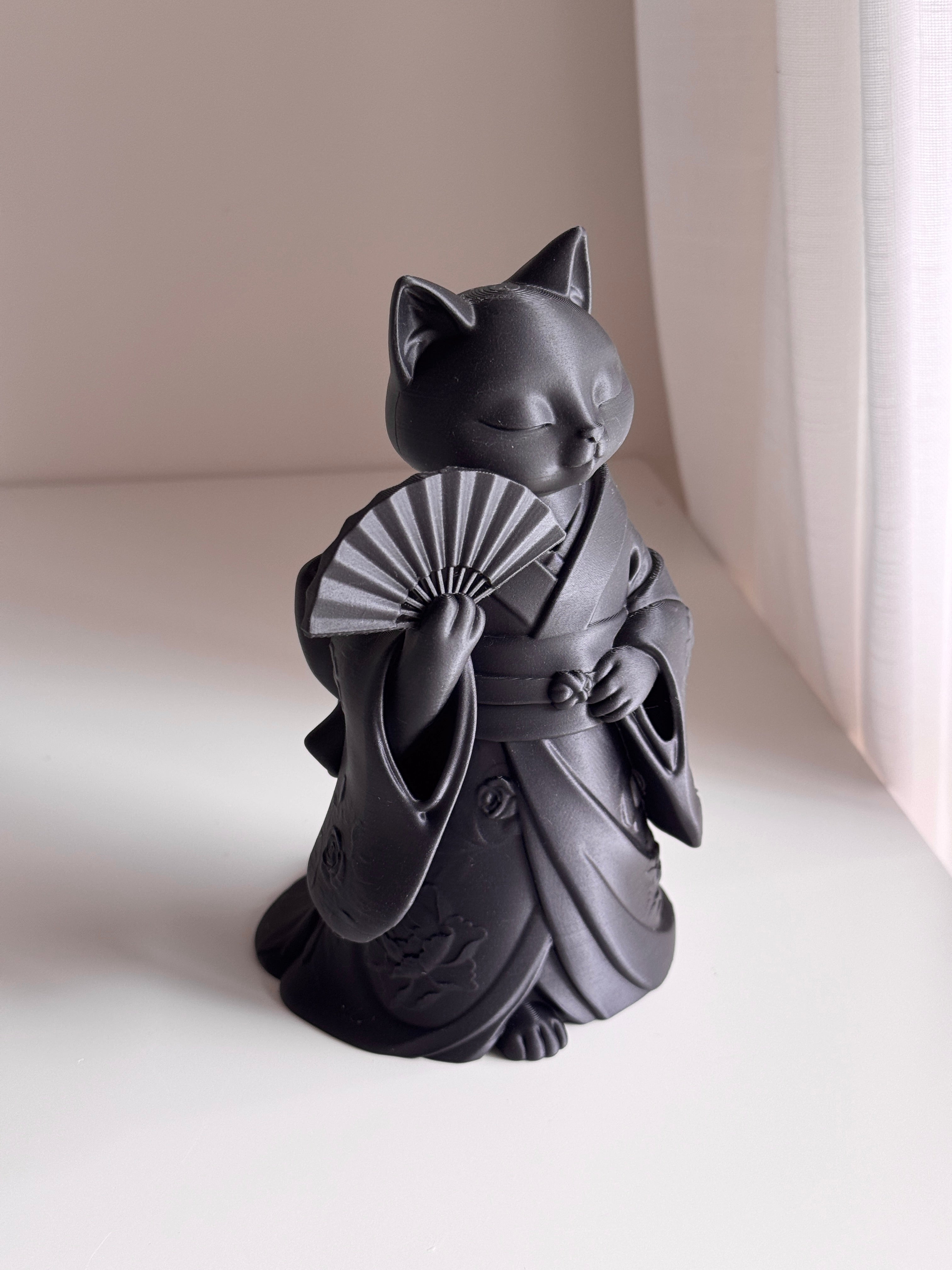 Geisha Cat Sculpture Figurine - Kimono Japanese Style Decor