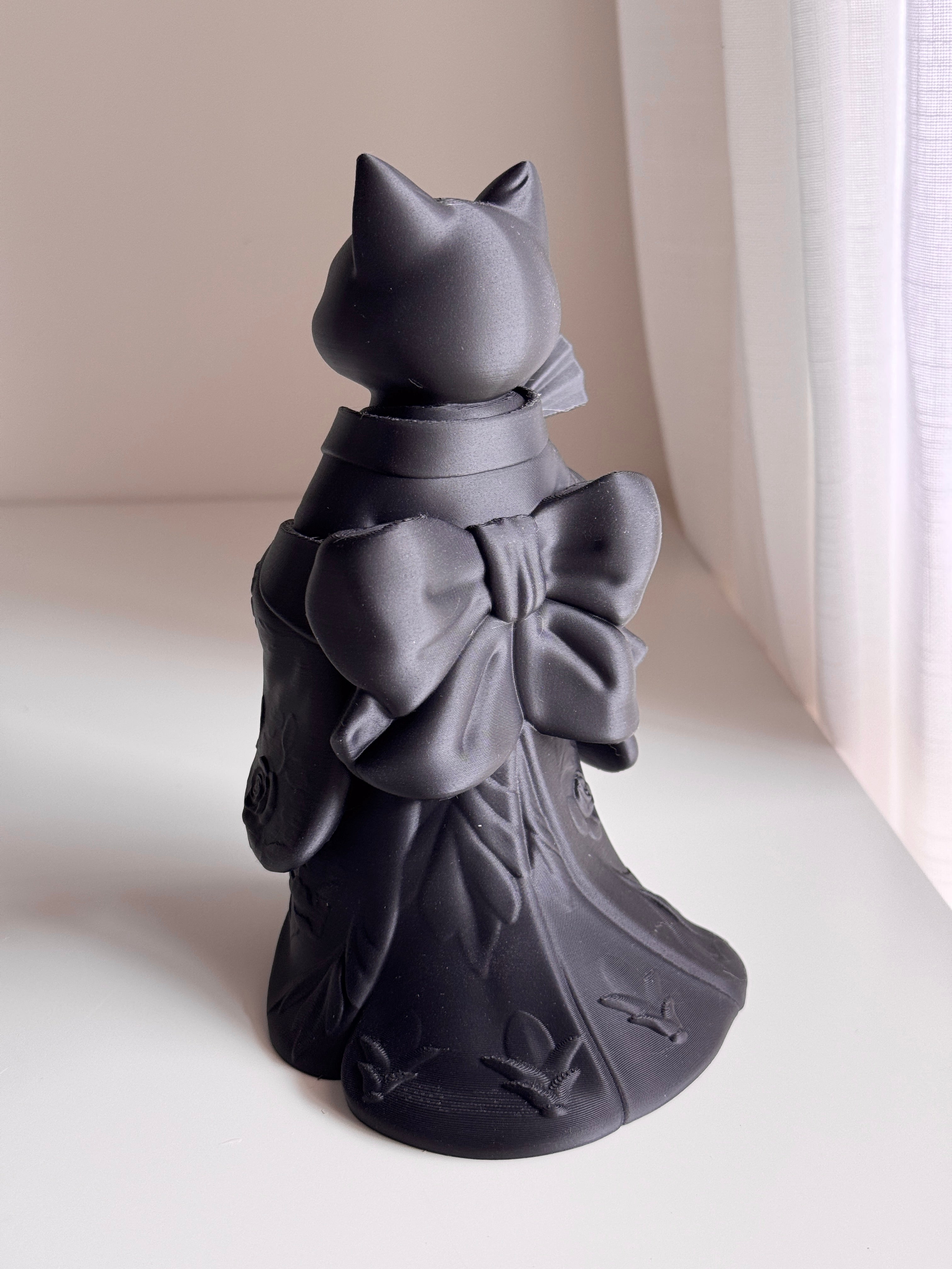 Geisha Cat Sculpture Figurine - Kimono Japanese Style Decor