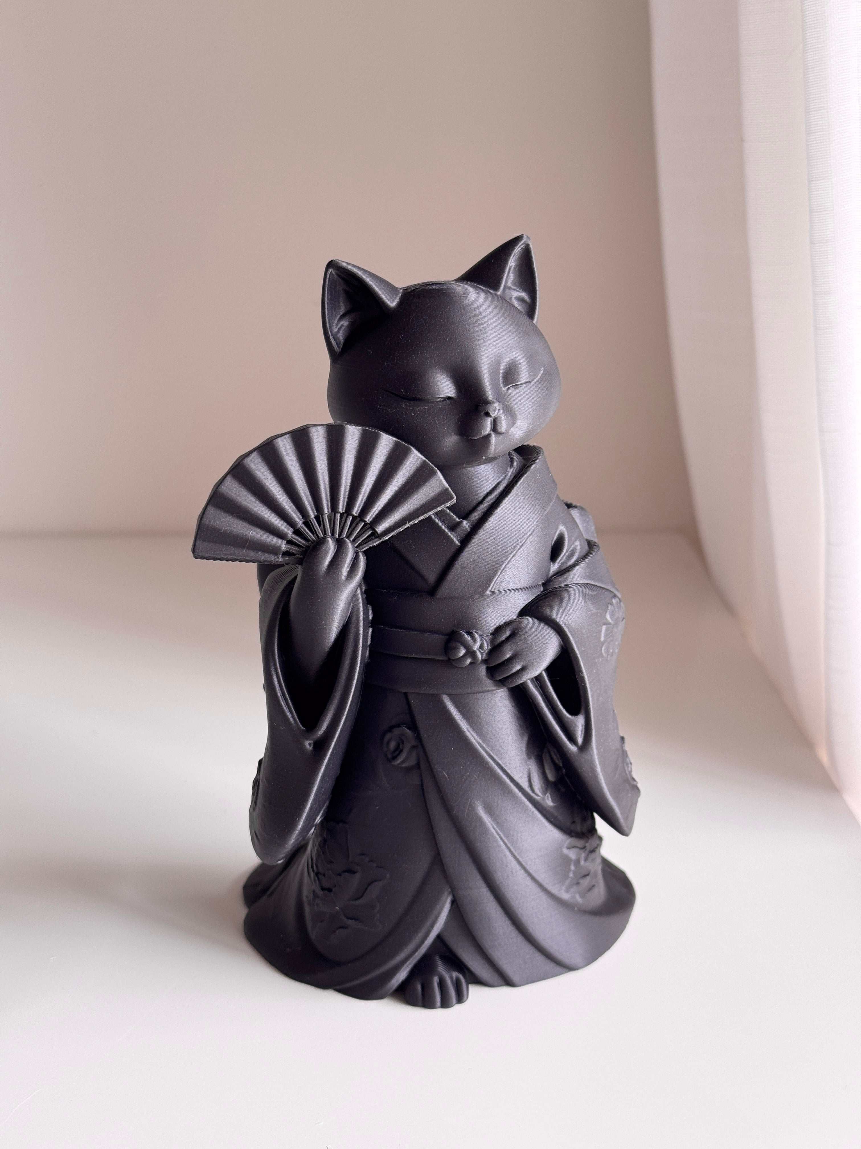 Geisha Cat Sculpture Figurine - Kimono Japanese Style Decor