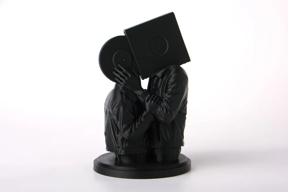 Kissing Couple Vinyl Head Desk Statue